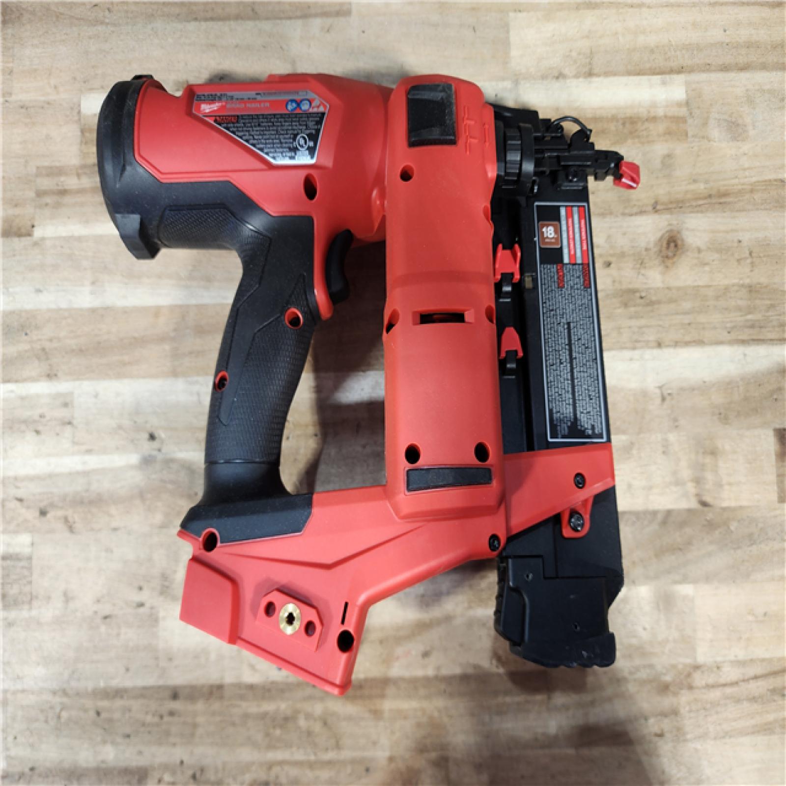 HOUSTON LOCATION - AS-IS Milwaukee FUEL 18-Volt Lithium-Ion Brushless Cordless Gen II 18-Gauge Brad Nailer (Tool-Only)