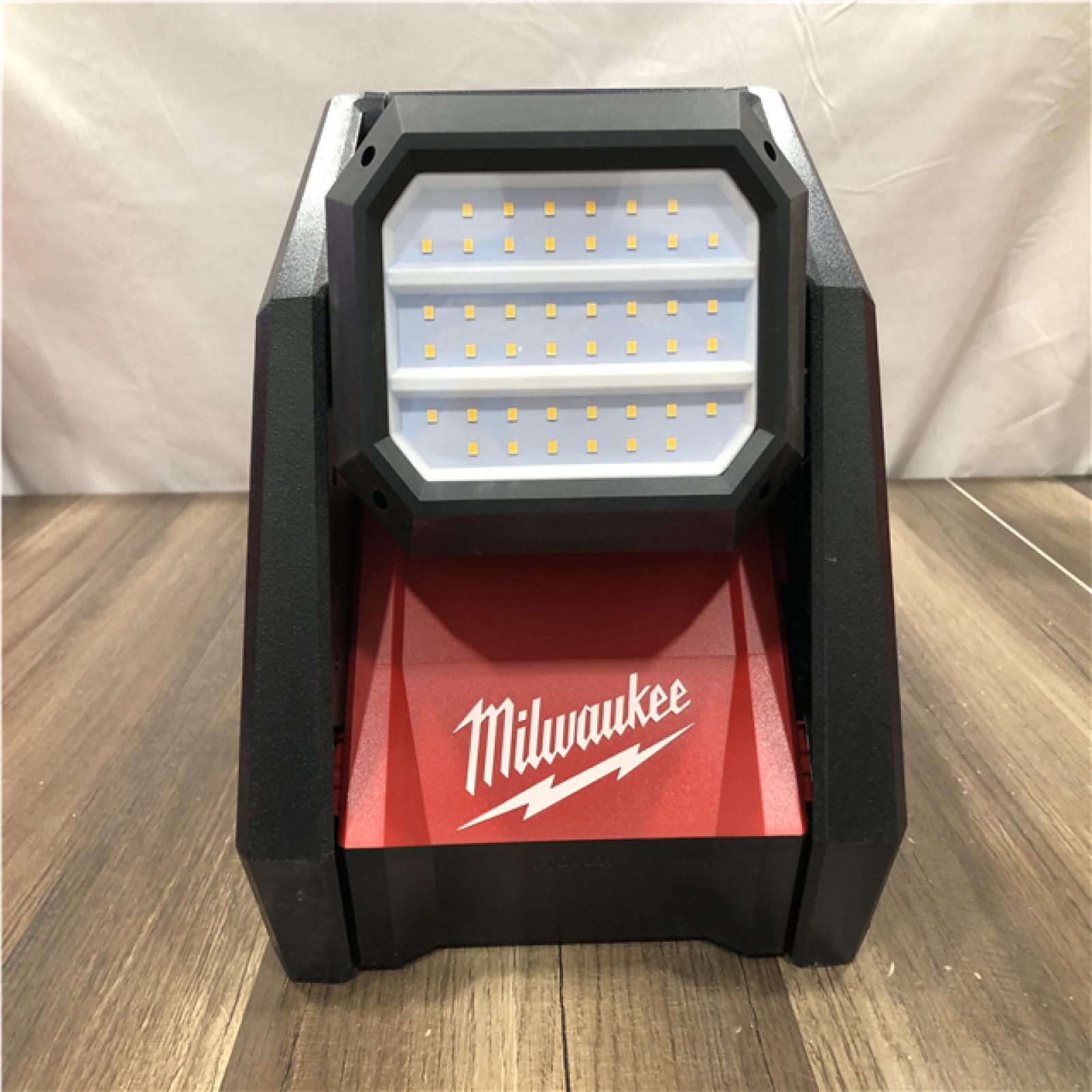 AS-IS Milwaukee  GEN-2 18-Volt Lithium-Ion Cordless 4000 Lumens ROVER LED AC/DC Flood Light (Tool-Only)