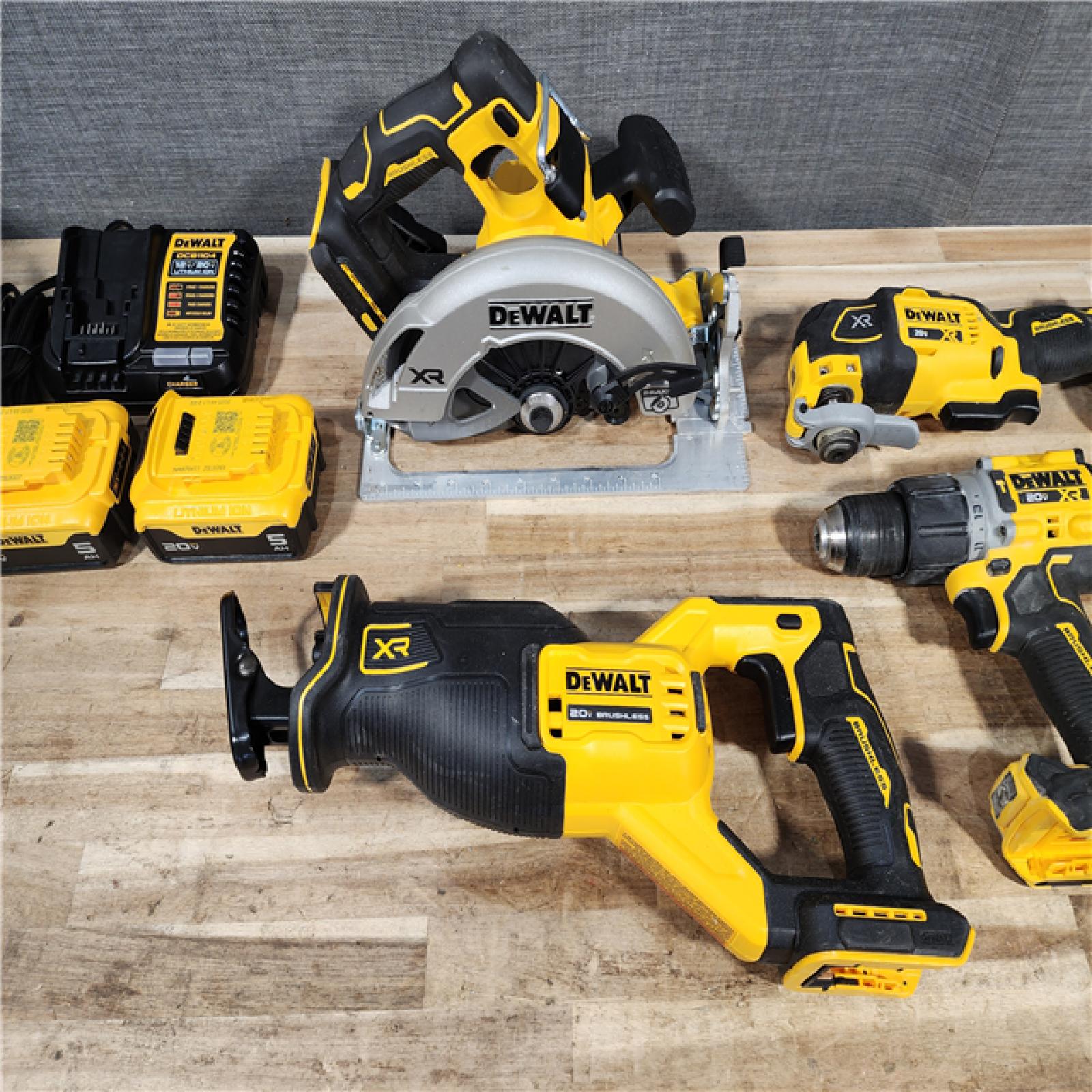 HOUSTON LOCATION - AS-IS DEWALT 20V Lithium-Ion Cordless 4-Tool Combo Kit