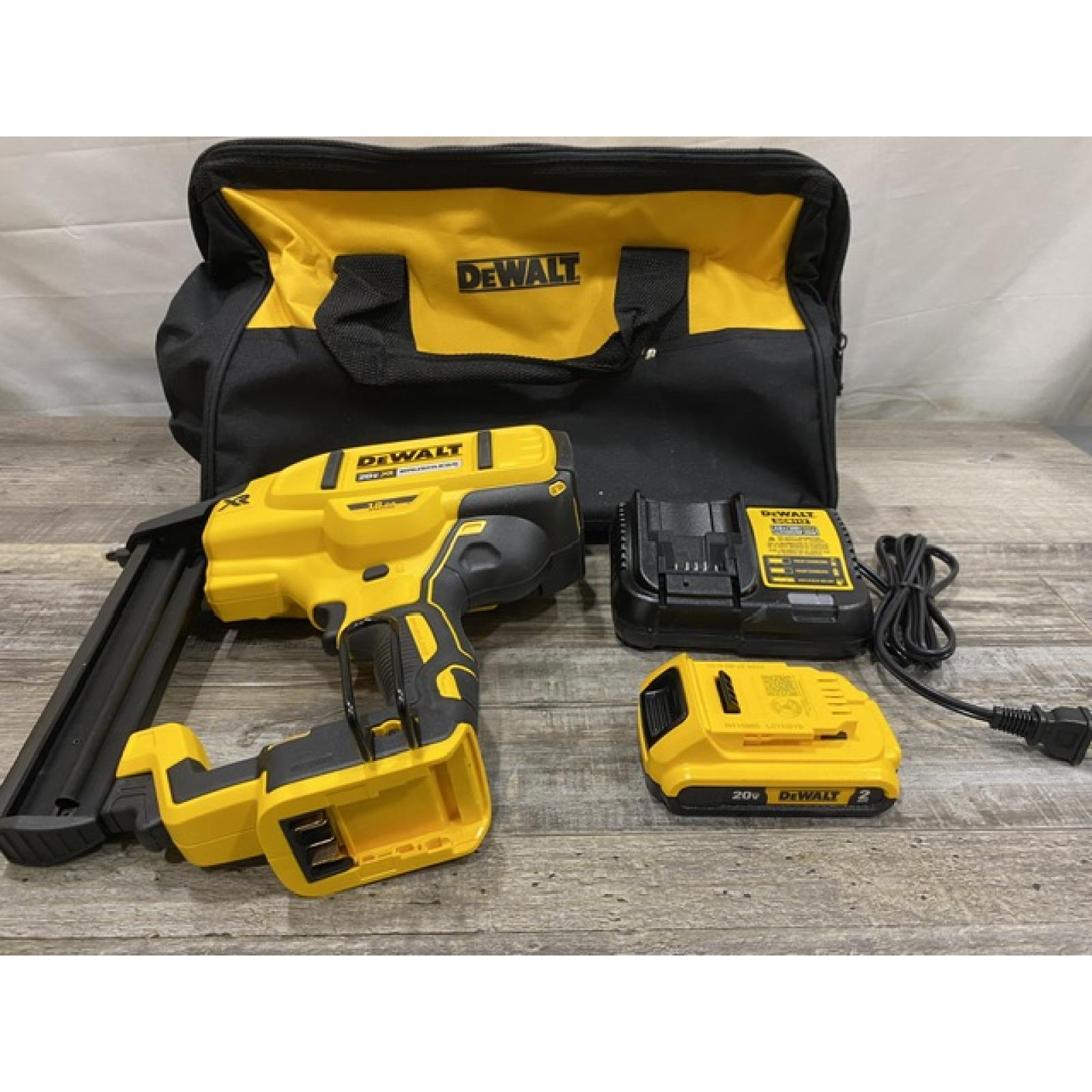 AS-IS DEWALT 20V MAX XR Lithium-Ion Cordless 18-Gauge Narrow Crown Stapler Kit