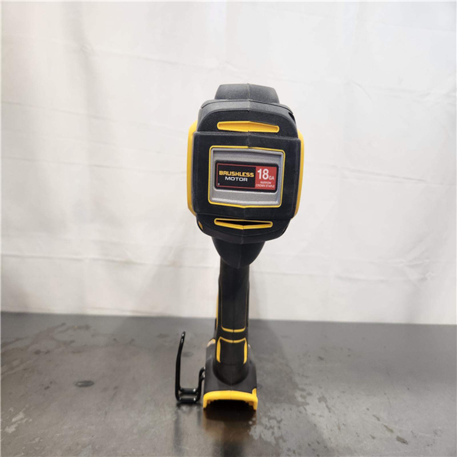 AS-IS- DEWALT DCN681D1 20V 18Ga Stapler Kit