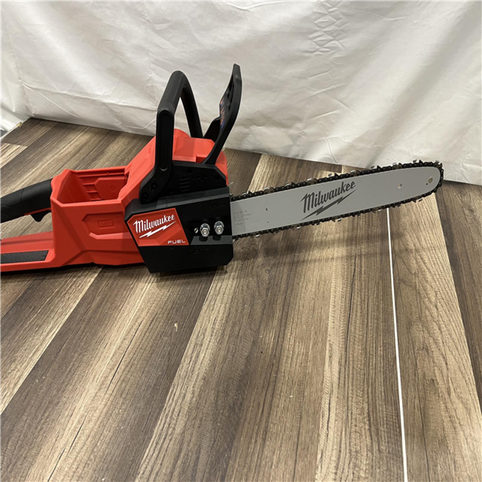 GOOD Milwaukee M18 FUEL 16  18V Li-Ion Brushless Cordless Chainsaw Tool-Only 2727-20 (TOOL ONLY)