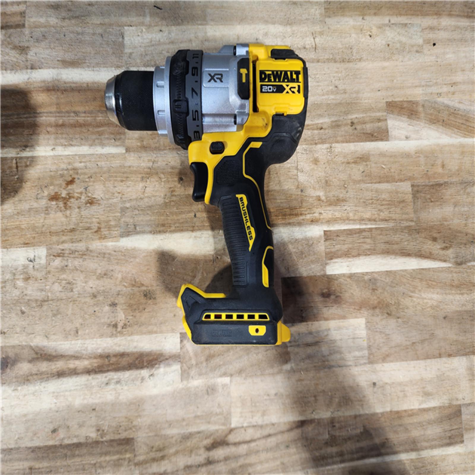 HOUSTON LOCATION - AS-IS DEWALT 20V XR Lithium-Ion Cordless Hammer Drill Kit