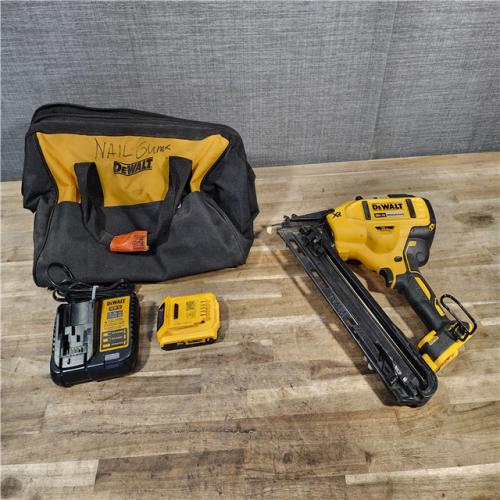 HOUSTON LOCATION - AS-IS DeWalt 15 GA ANGLED FINISH NAILER KIT W/ BATTERY & CHARGER