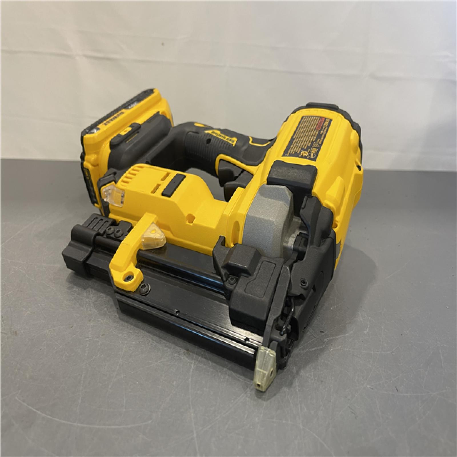AS-IS - DeWalt ATOMIC 20V MAX Lithium Ion Cordless 23 Gauge Pin Nailer Kit