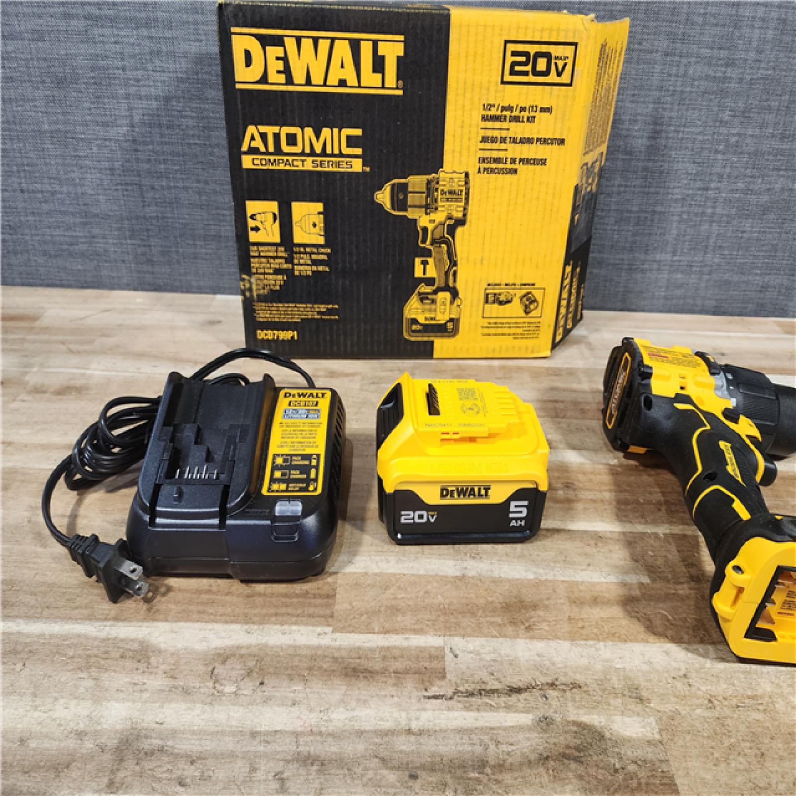 HOUSTON LOCATION - AS - IS DEWALT ATOMIC 20V Lithium-Ion Cordless 1/2 in. Hammer Drill Kit