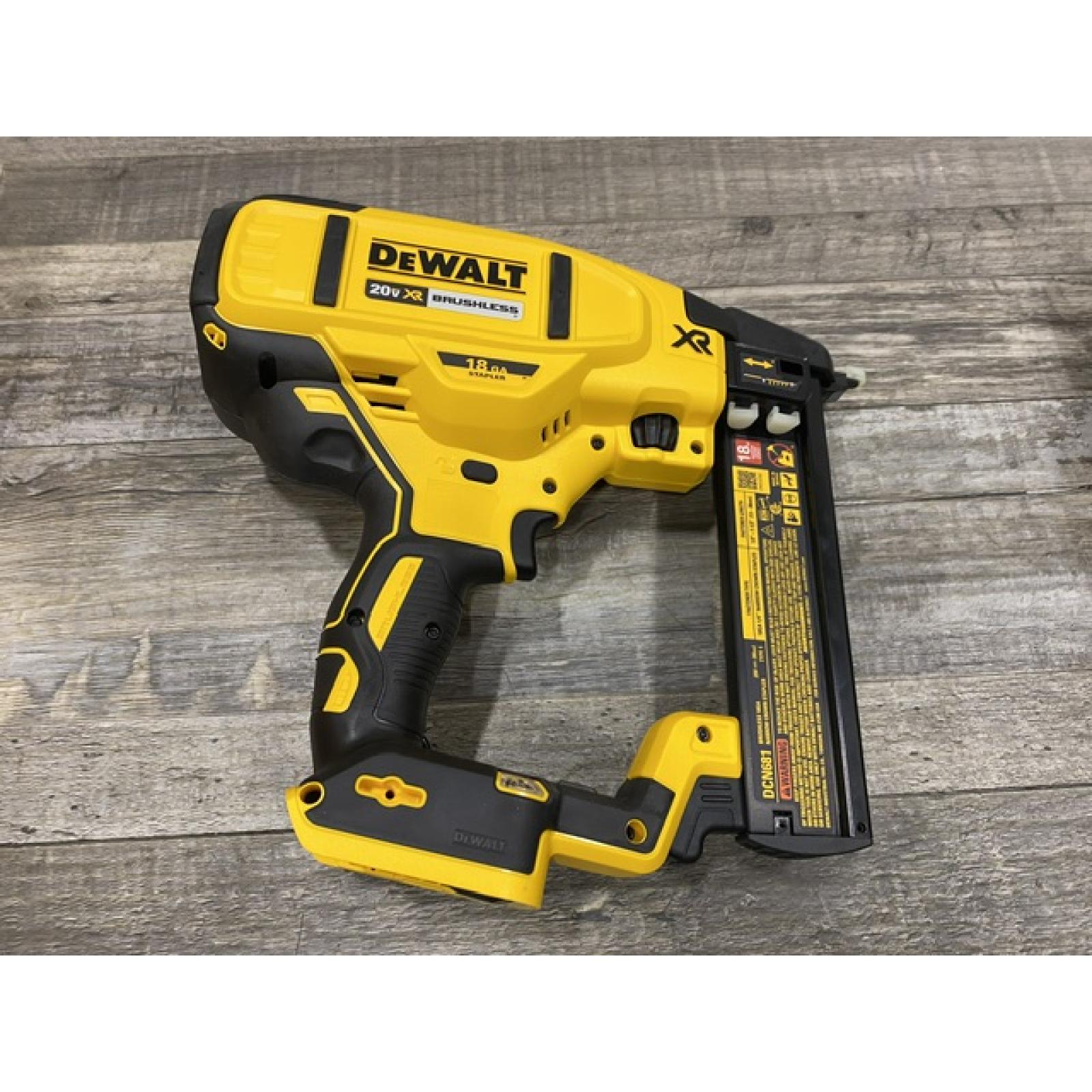 AS-IS DEWALT 20V MAX XR Lithium-Ion Cordless 18-Gauge Narrow Crown Stapler Kit