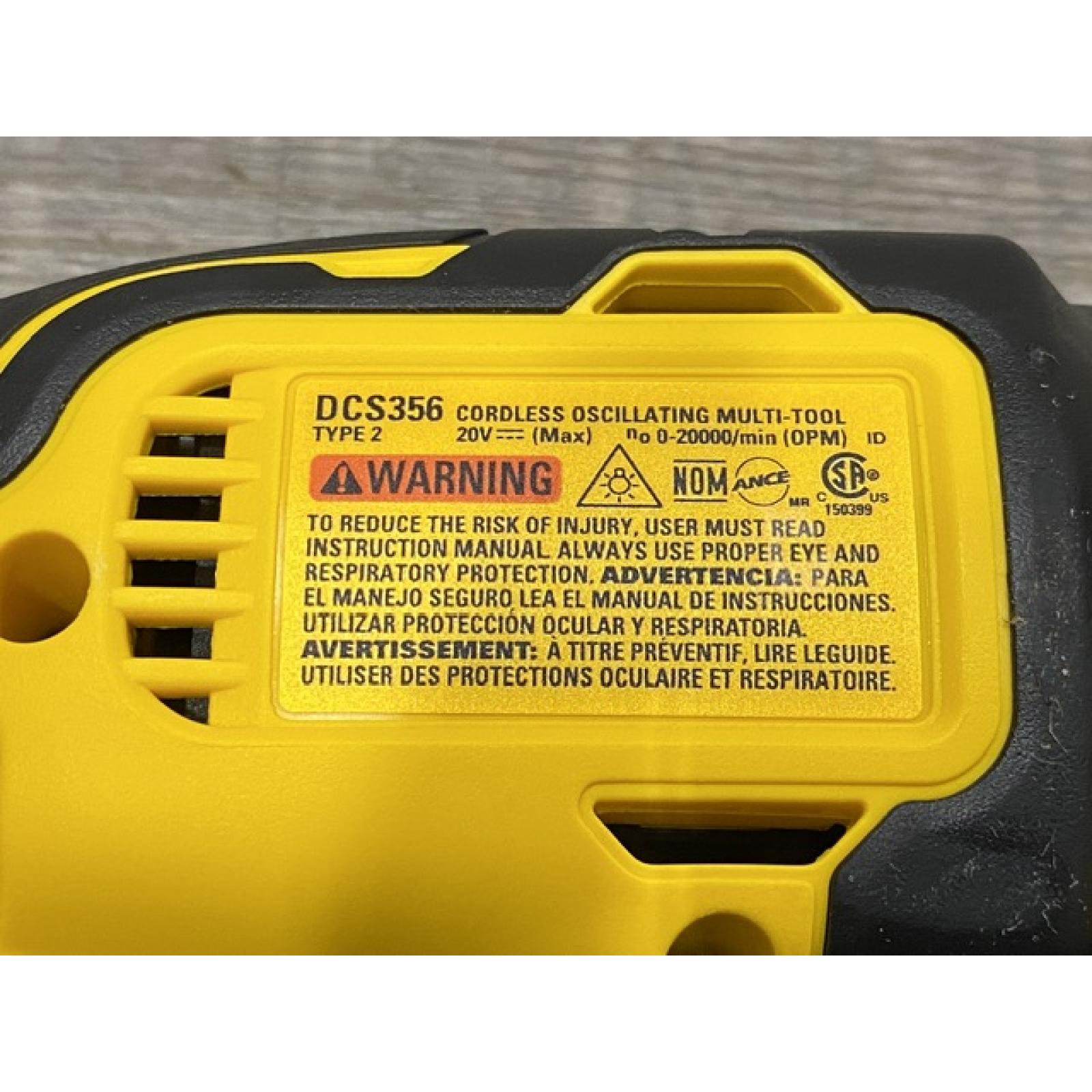 AS-IS DEWALT 20V MAX XR Cordless Brushless 3-Speed Oscillating Multi Tool Kit