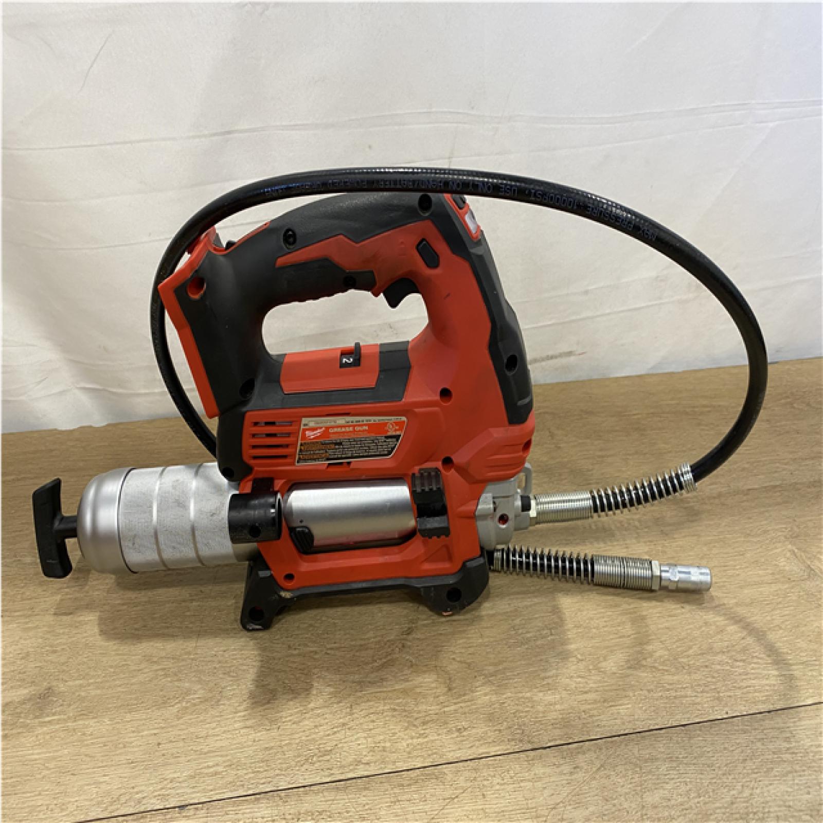 AS-IS - Milwaukee 18V Lithium-Ion Cordless Grease Gun 2-Speed (Tool-Only)