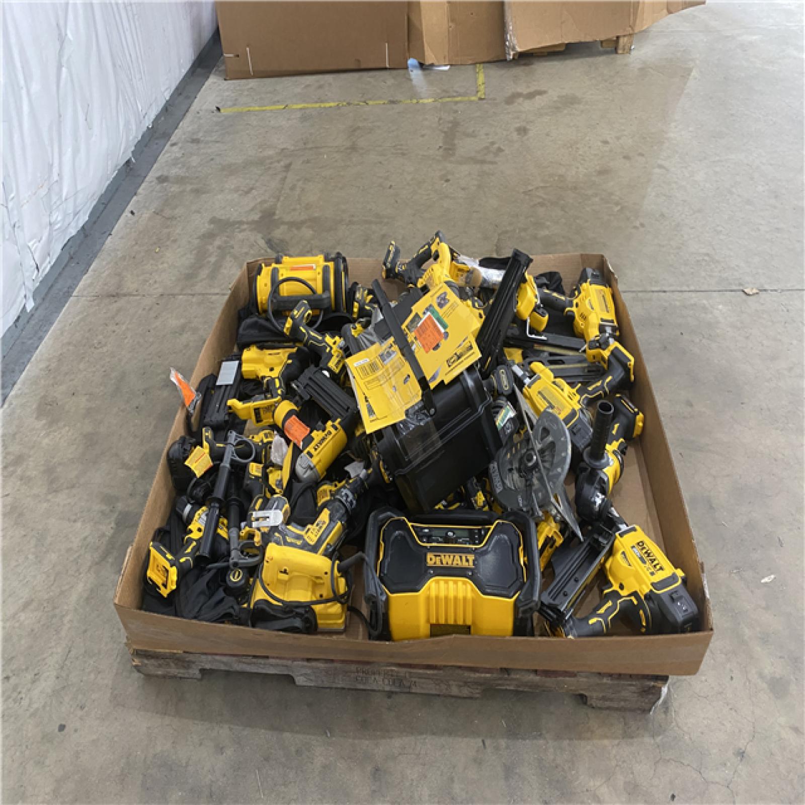 Houston Location AS IS - Tool Pallet