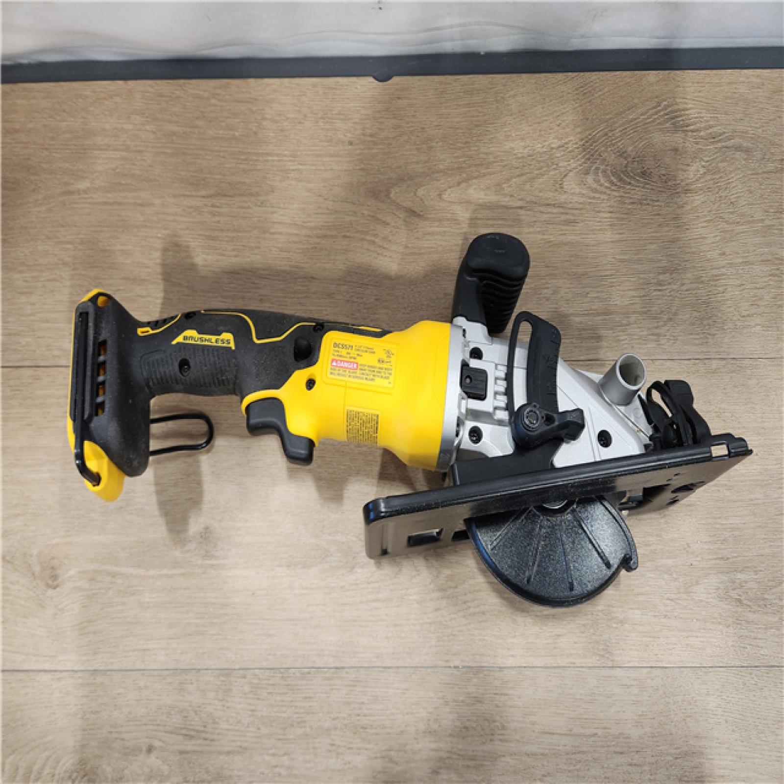 AS-IS- DEWALT ATOMIC 20V MAX Cordless Brushless 4-1/2 in. Circular Saw (Tool Only)