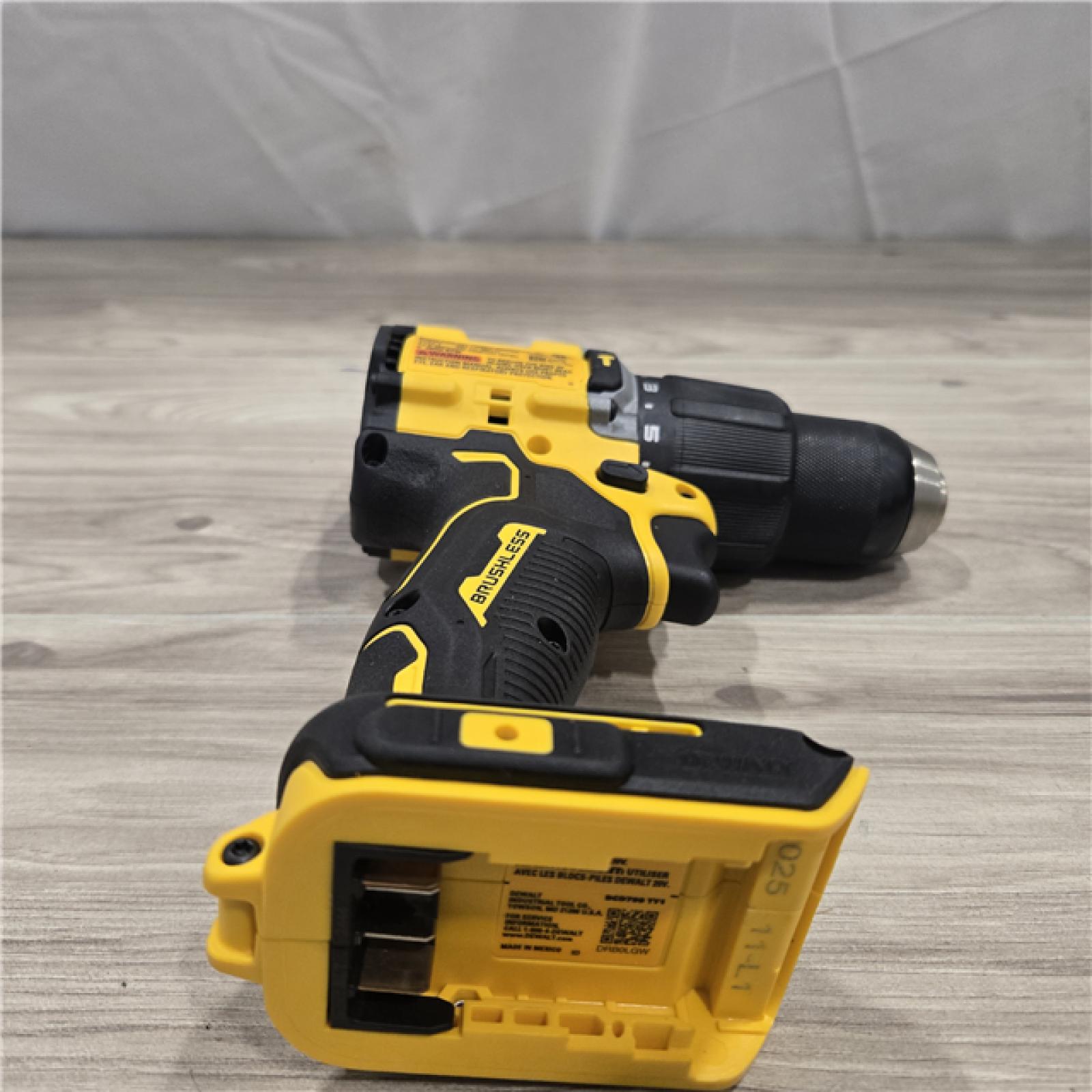 AS-IS DeWalt ATOMIC 20V Cordless 1/2 in. Hammer Drill Kit