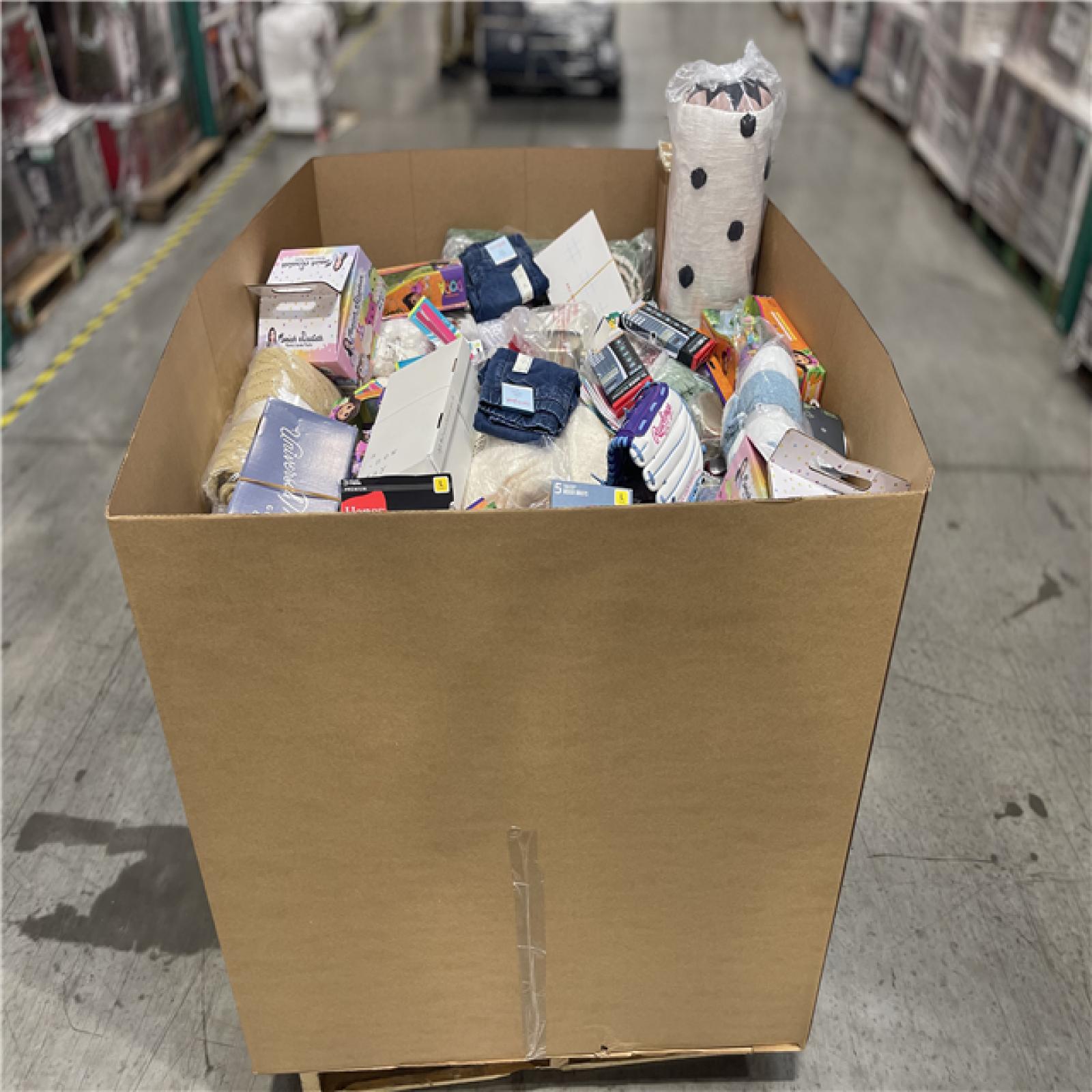 DALLAS LOCATION- NEW!- BULLSEYE MIXED PALLET