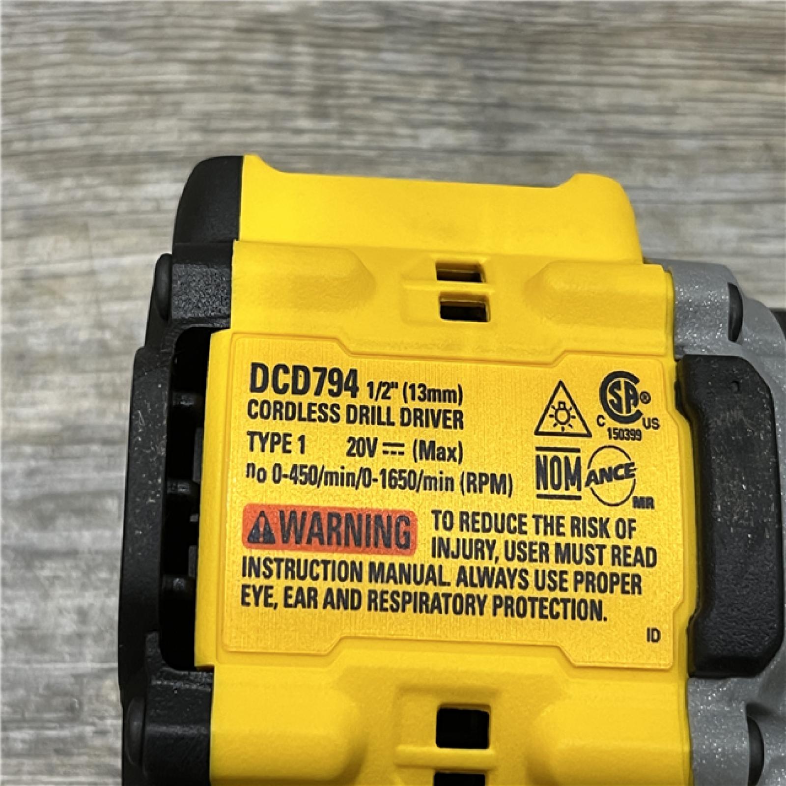 AS-IS DEWALT Atomic 20V Lithium-Ion Cordless Compact 1/2 in. Drill/Driver Kit