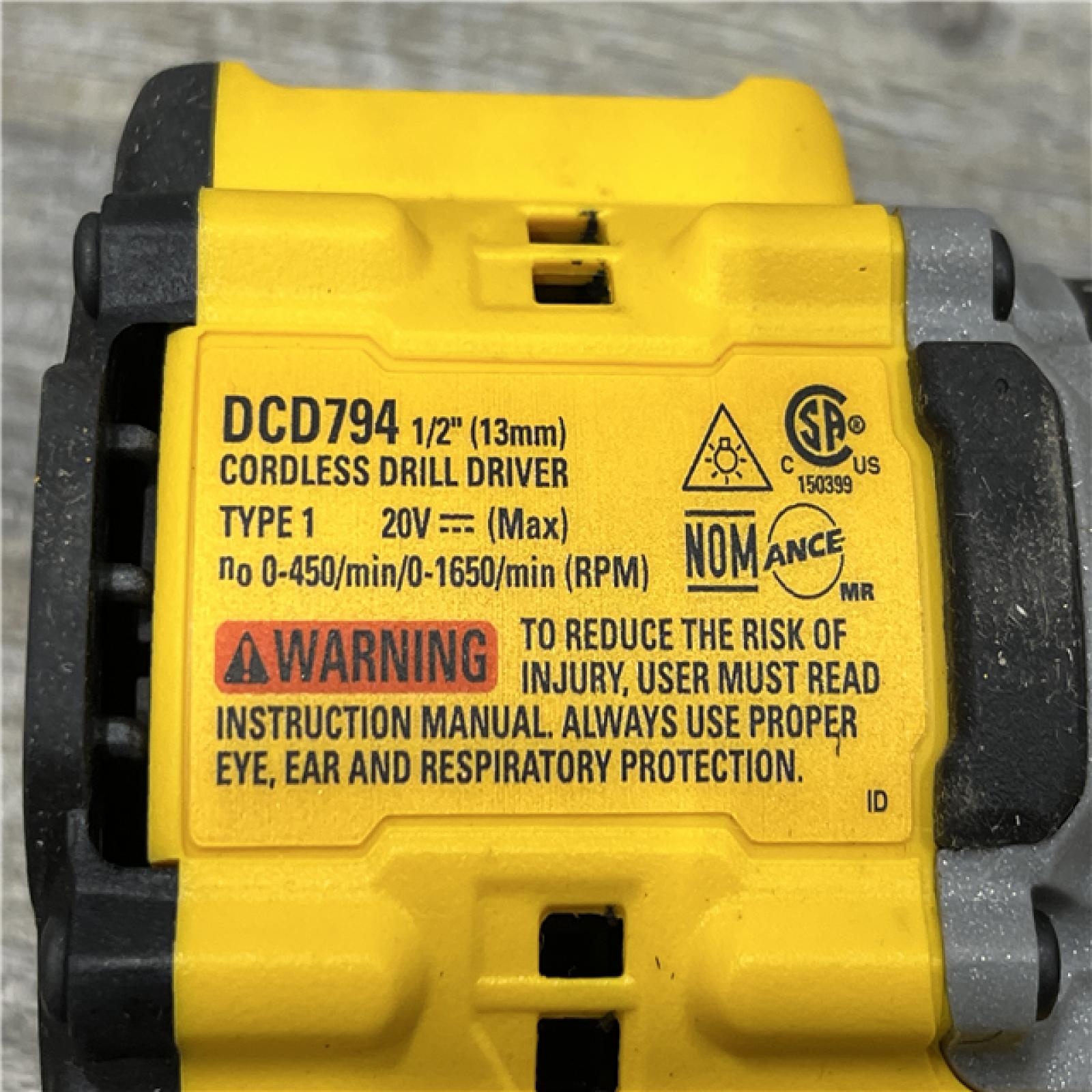 AS-IS DEWALT Atomic 20V Lithium-Ion Cordless Compact 1/2 in. Drill/Driver Kit