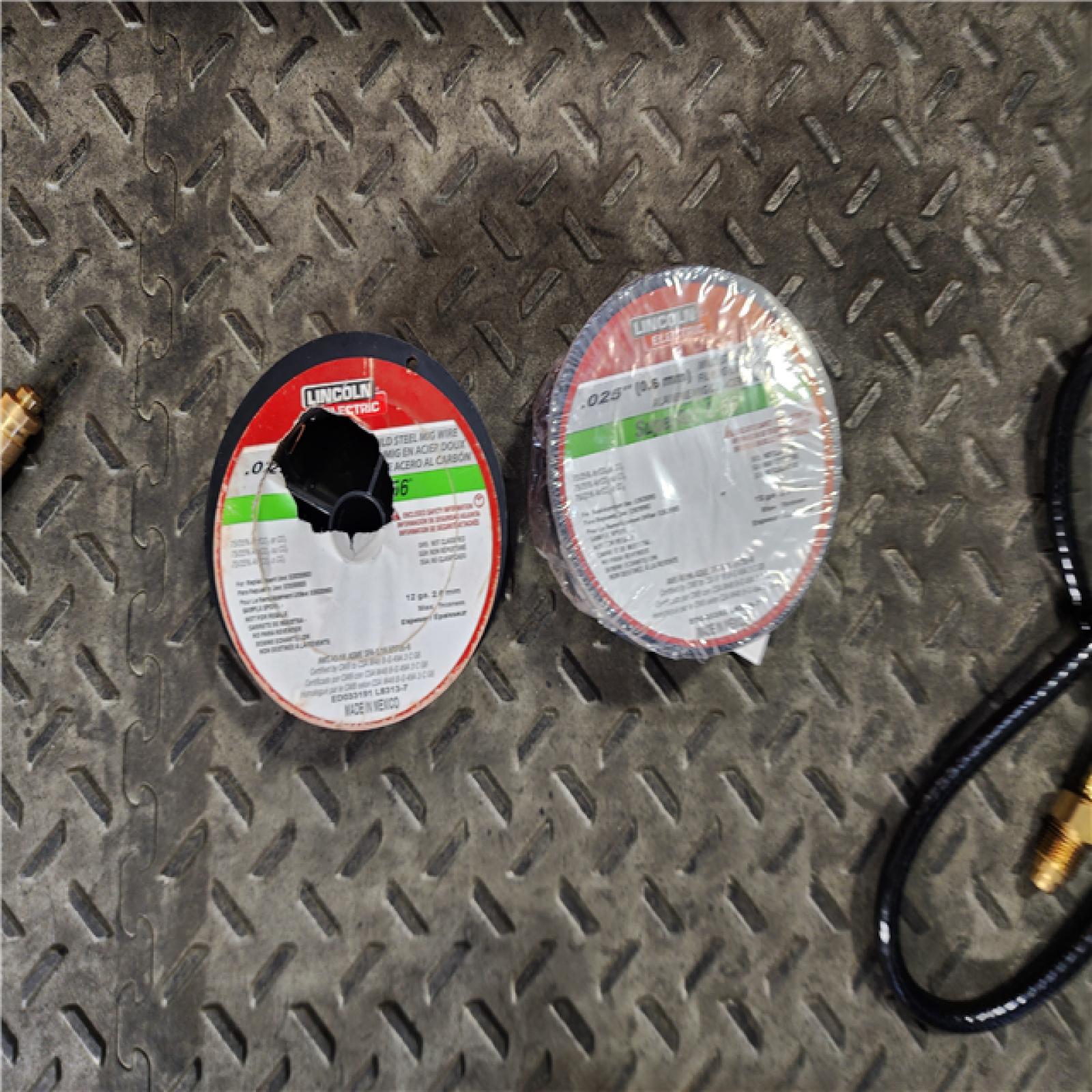 HOUSTON LOCATION - AS-IS Lincoln Electric Weld-Pak 140HD Wire Feed Welder