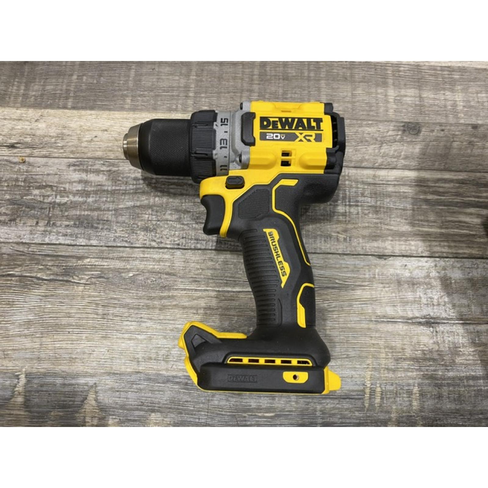 AS-IS DEWALT 20V XR Lithium-Ion Cordless Brushless 1/2 in. Drill/Driver Kit