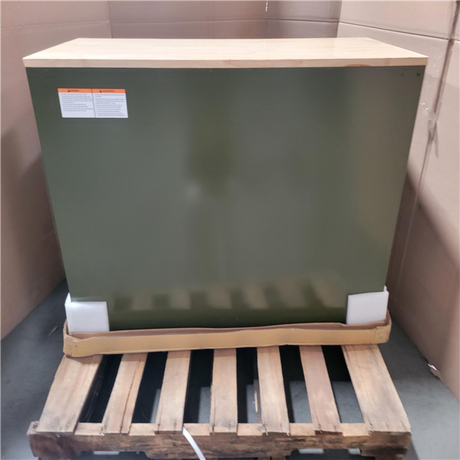 California NEW Husky 9-Drawer Mobile Work Bench