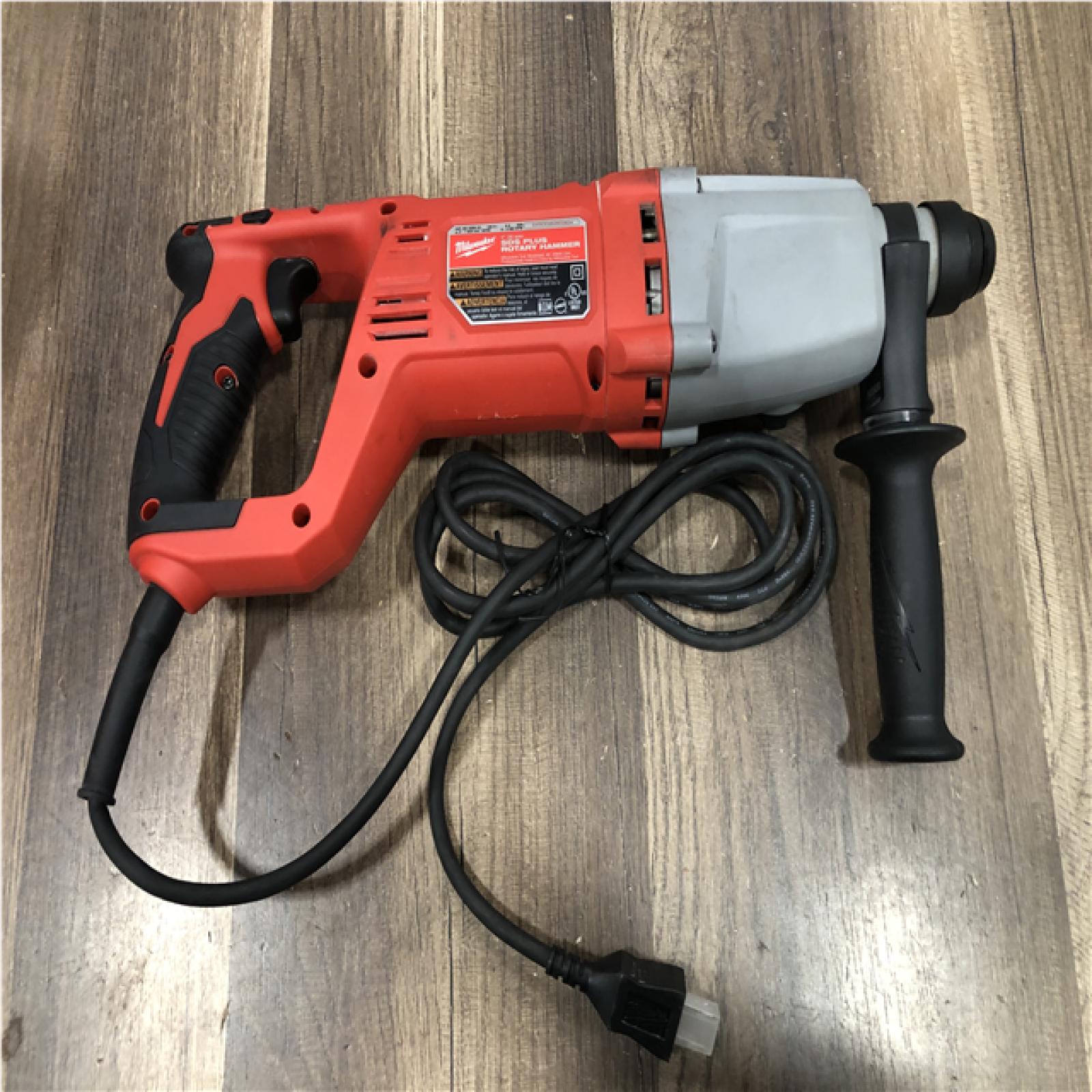 AS-IS Milwaukee 8 Amp Corded 1 in. SDS D-Handle Rotary Hammer