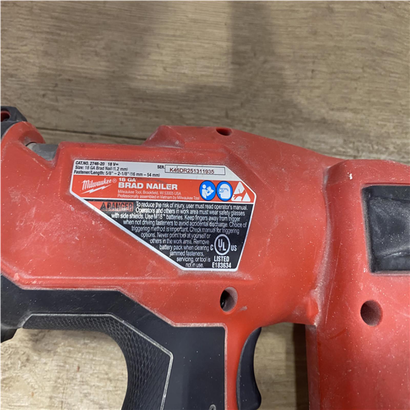 AS-IS Milwaukee FUEL 18-Volt Lithium-Ion Brushless Cordless Gen II 18-Gauge Brad Nailer (Tool-Only)