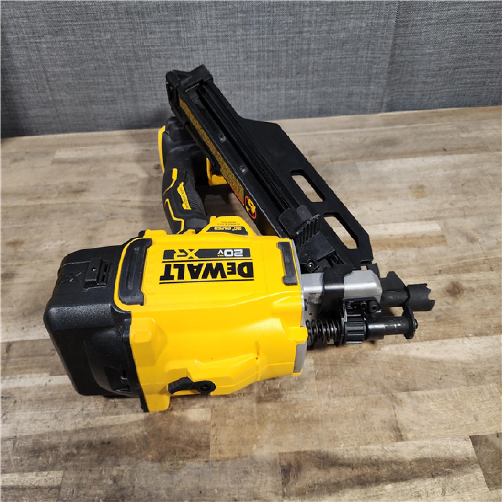 HOUSTON LOCATION - AS-IS DEWALT 20V 30 Degree Cordless Framing Nailer (Tool-Only)