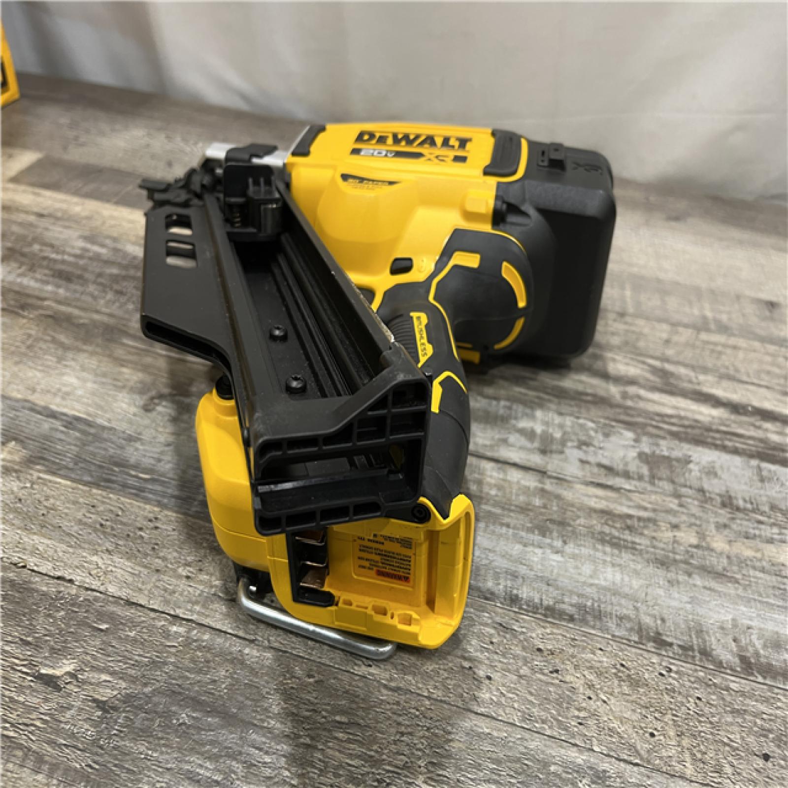 AS-IS DEWALT 20V 30 Degree Cordless Framing Nailer (Tool-Only)