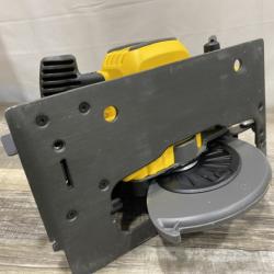 AS-IS DEWALT FLEXVOLT 60V MAX Cordless Brushless 7-1/4 in. Circular Saw with Brake (Tool Only)