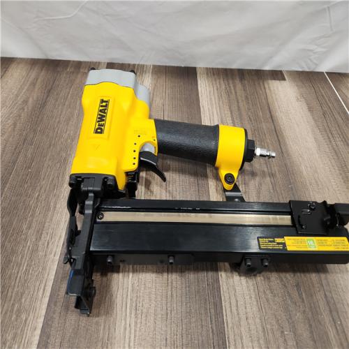 LIKE NEW! - DEWALT 16 Gauge 1 Crown 2 Lathing Stapler