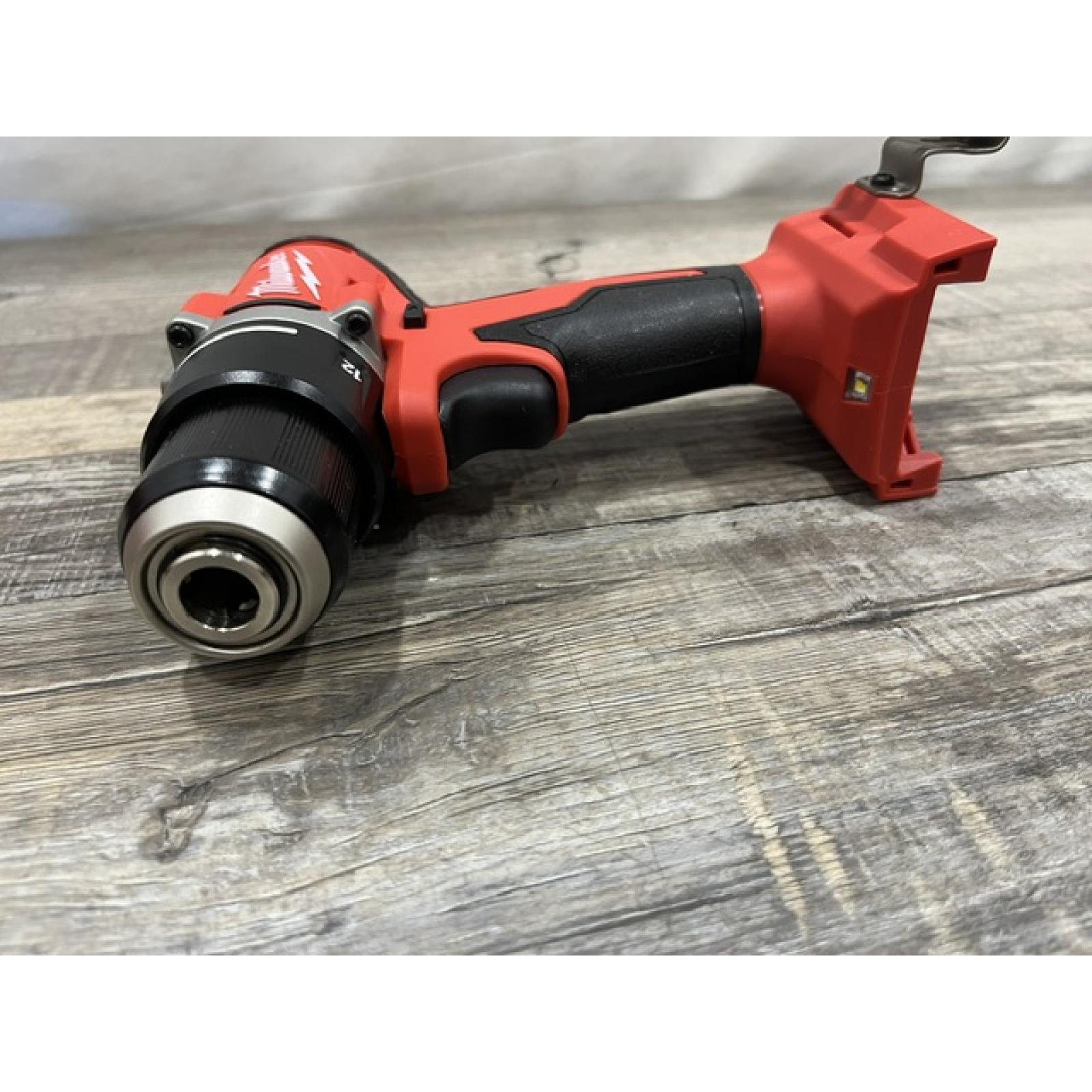 AS-IS Milwaukee 18V Lithium-Ion Brushless Cordless 1/2 in. Compact Drill/Driver Kit
