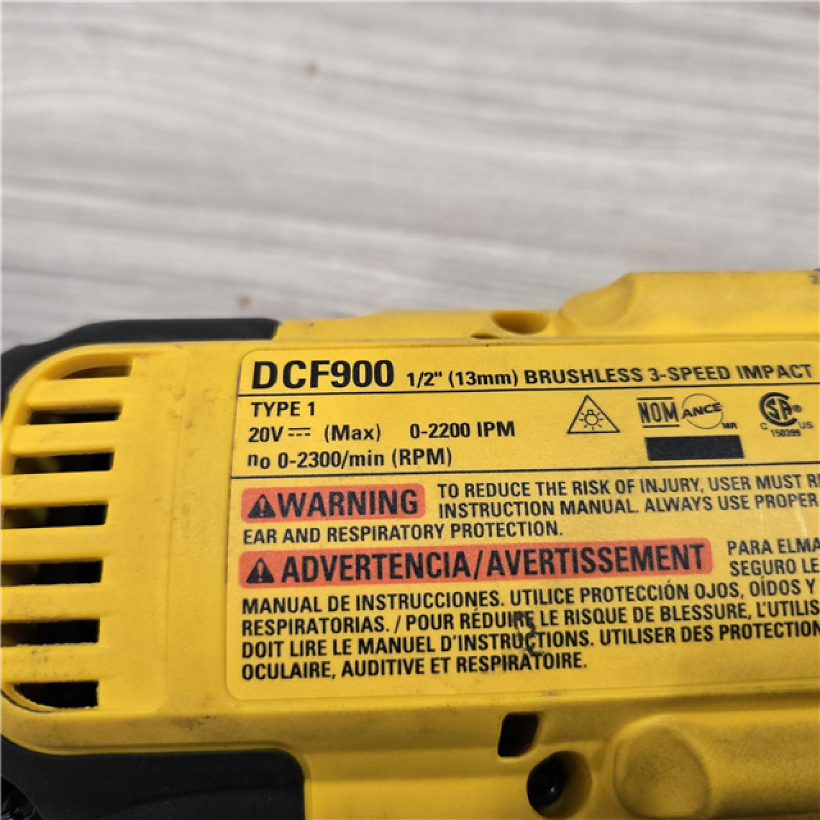 AS-IS Dewalt 20V MAX Cordless 1/2 in. Impact Wrench Kit