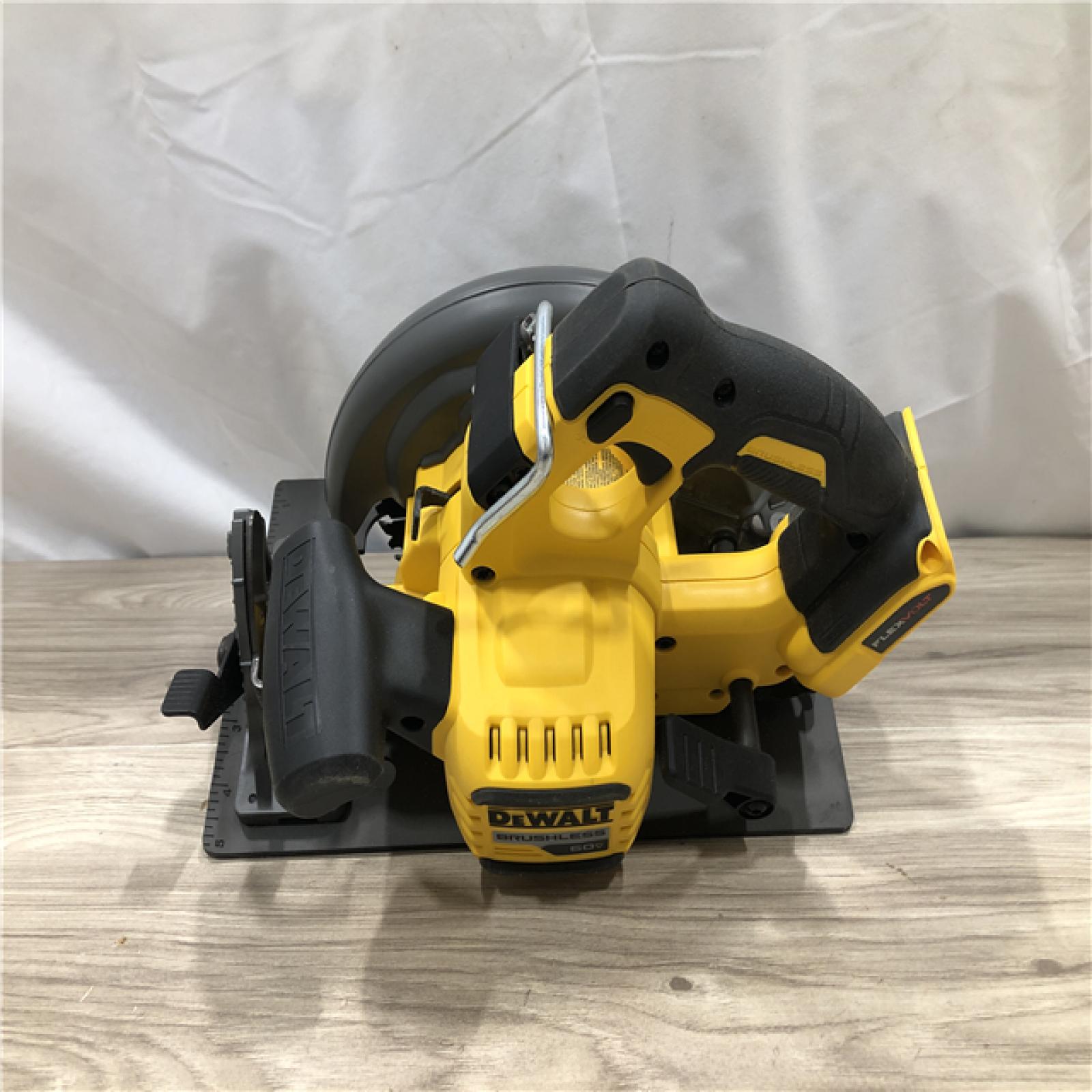 AS-IS DeWALT Flexvolt Max 7-1/4 60V Circular Saw (Tool Only)