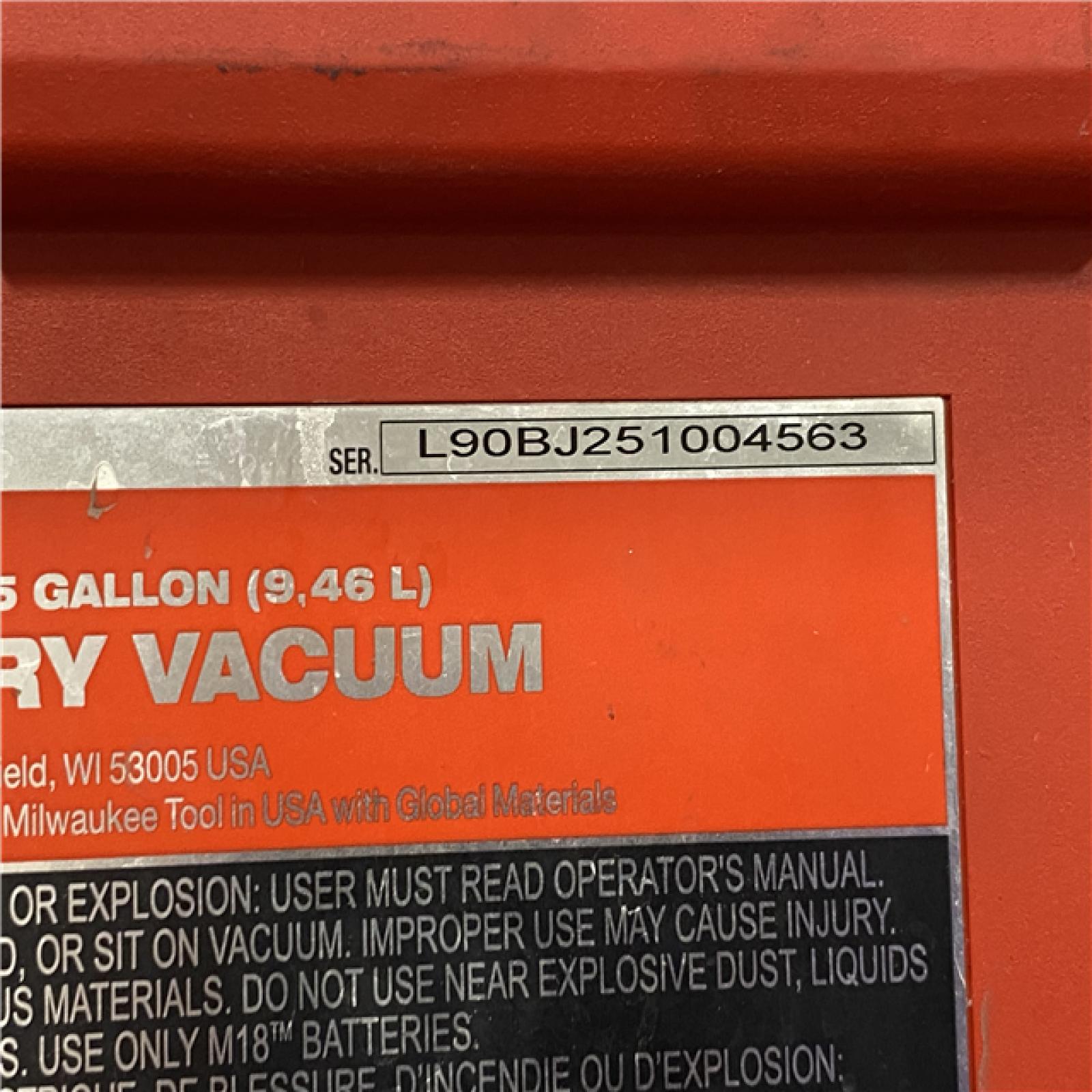AS-IS Milwaukee FUEL PACKOUT 18-Volt Lithium-Ion Cordless 2.5 Gal. Wet/Dry Vacuum (Vacuum-Only)