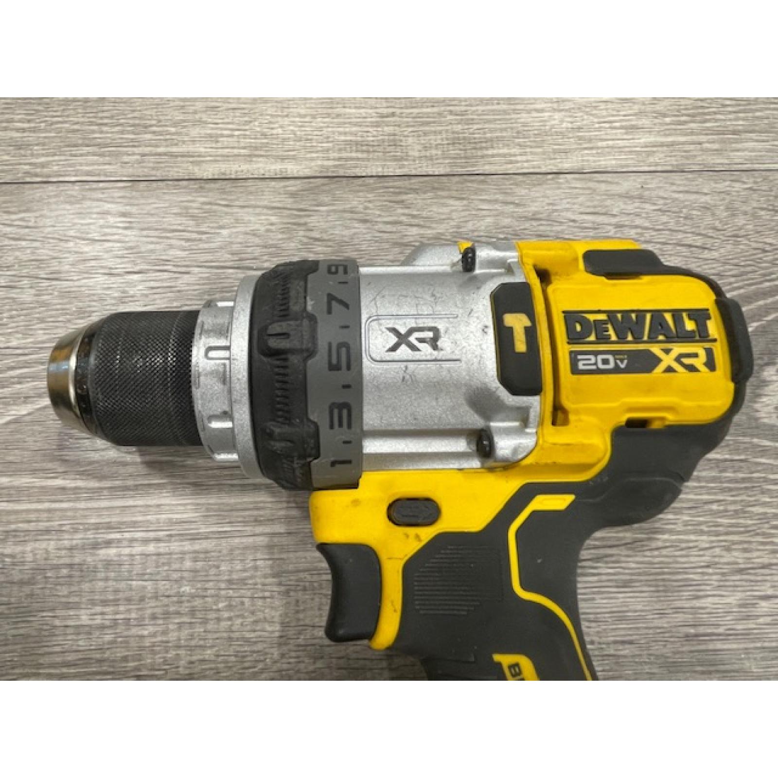 AS-IS DEWALT 20V XR Lithium-Ion Cordless Hammer Drill Kit