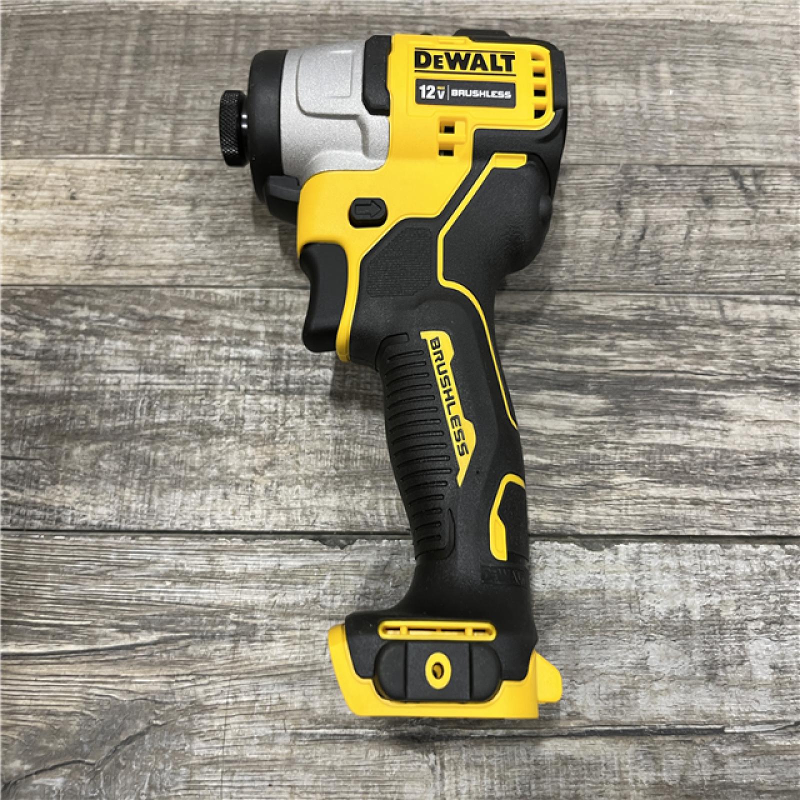 AS-IS DEWALT XTREME 12V MAX Li-Ion 1/4 in. Impact Driver Kit