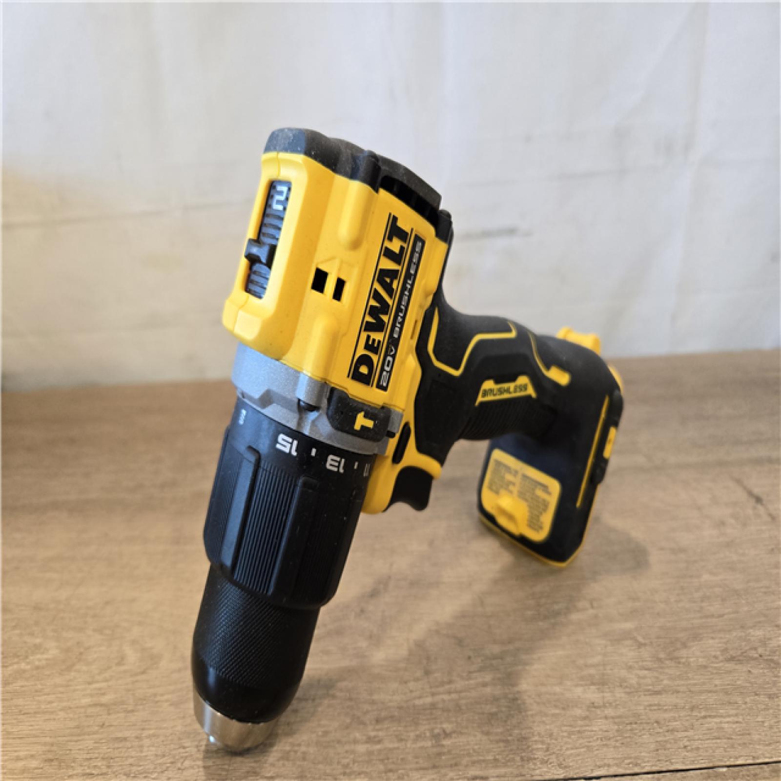 AS-IS DEWALT ATOMIC 20V Cordless 1/2 in. Hammer Drill Kit