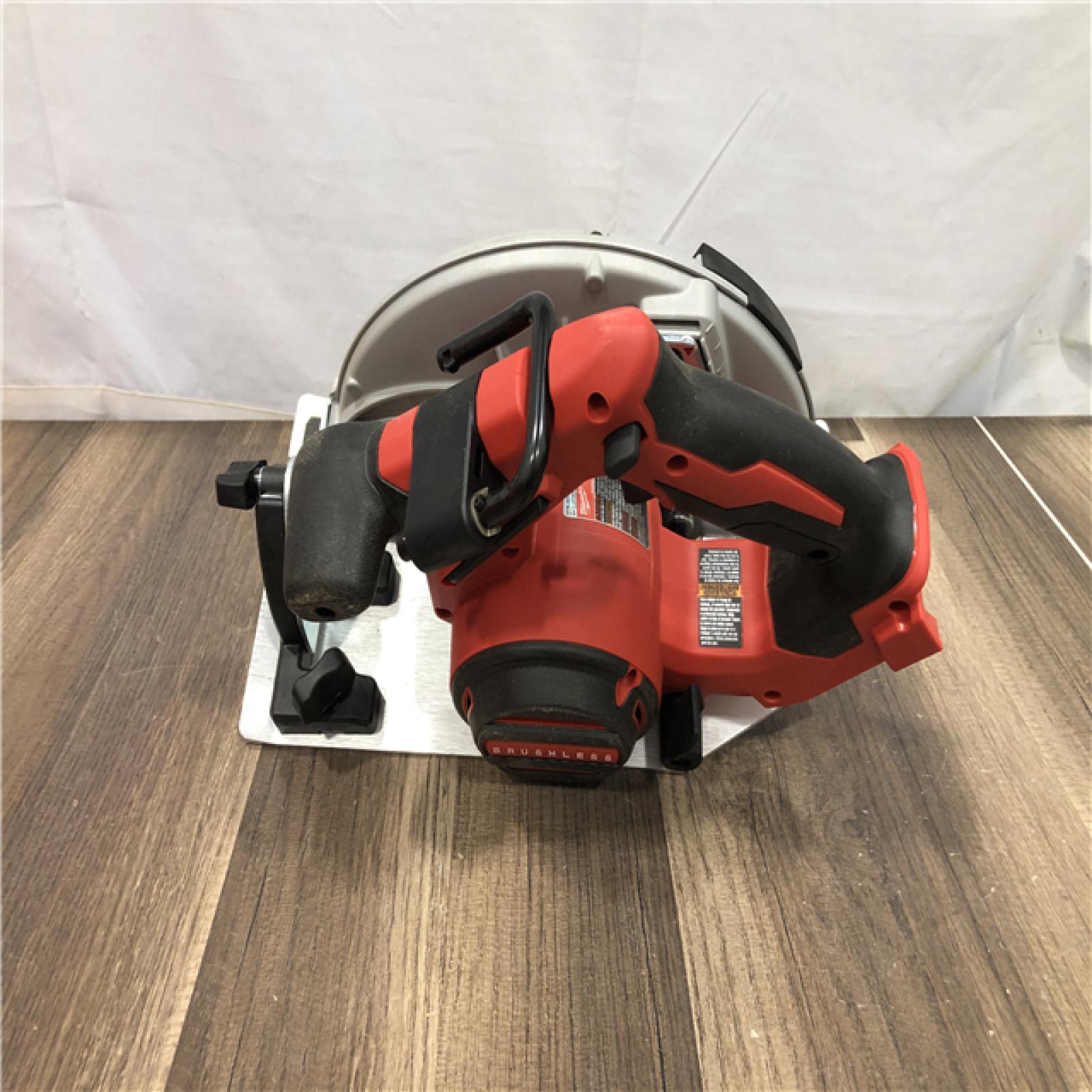 AS-IS Milwaukee 18V Lithium-Ion Brushless Cordless 7-1/4 in. Circular Saw (Tool-Only)