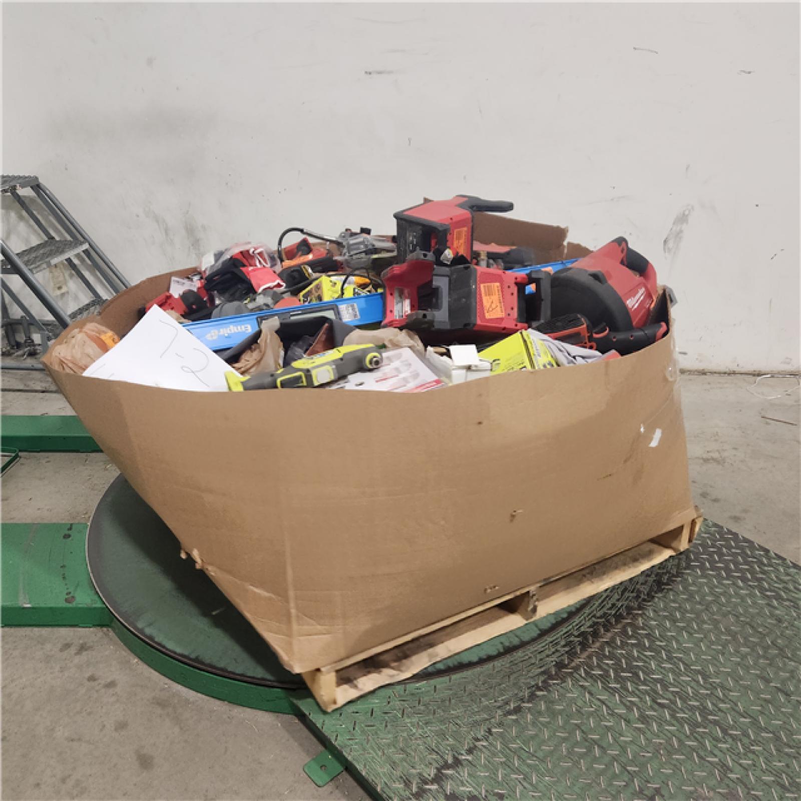 Dallas Location - As-Is Tool Pallet