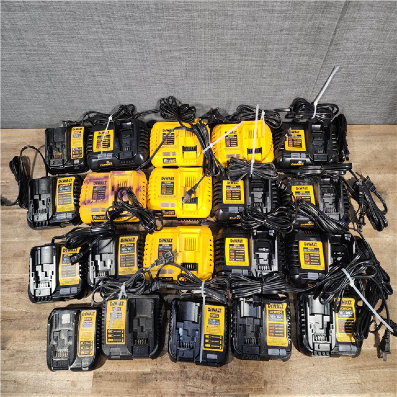 HOUSTON LOCATION - AS-IS DEWALT BATTERY CHARGER PACK QTY - 20