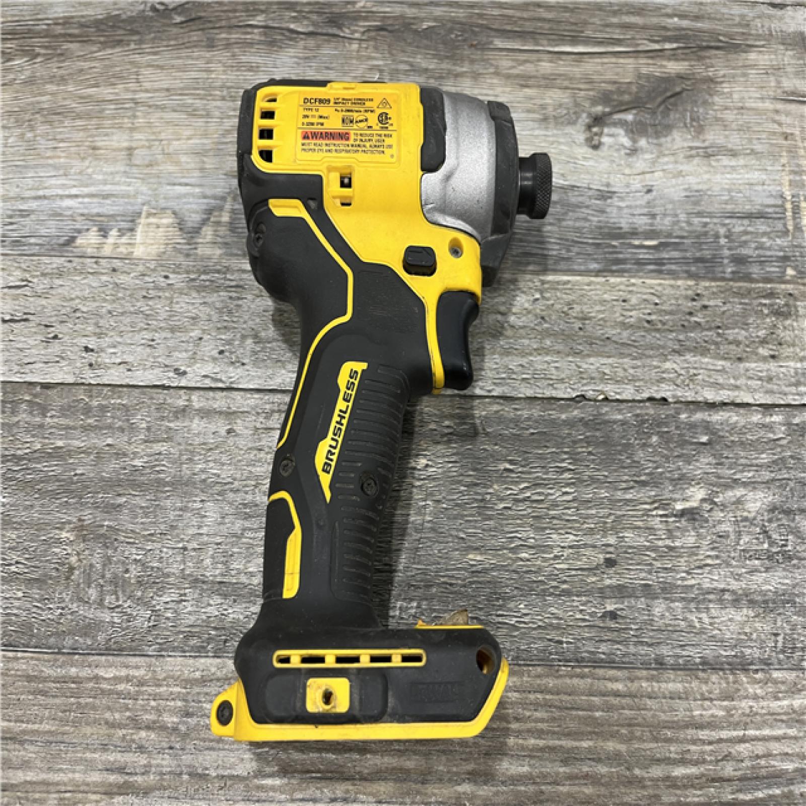 AS-IS DEWALT Atomic 20V Max Lithium-Ion Brushless Cordless Compact 1/4 in. Impact Driver Kit