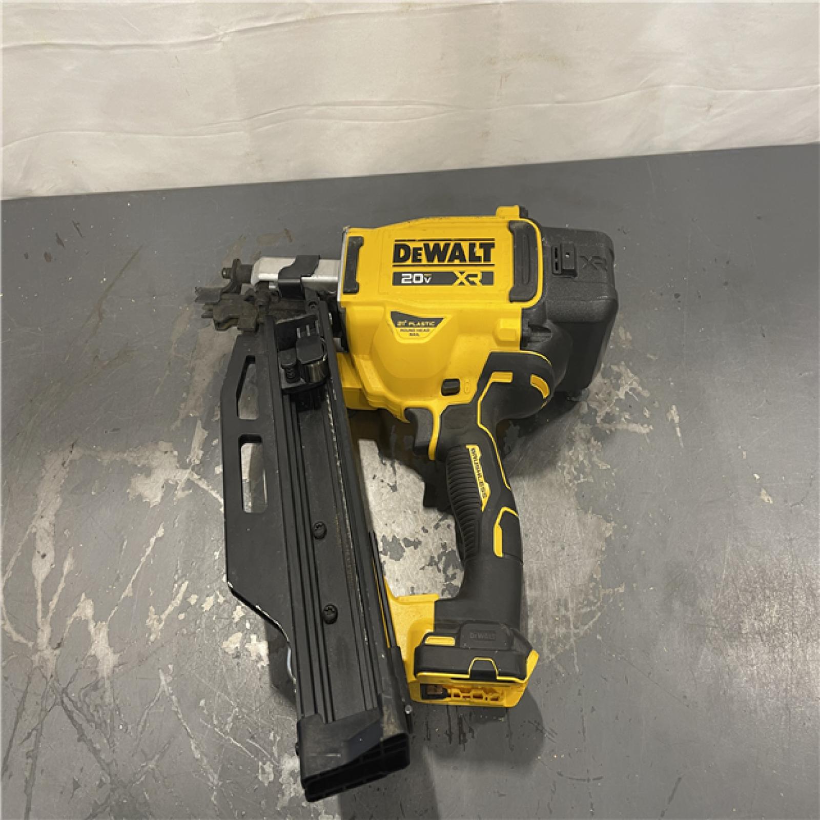 AS-IS- DEWALT 20-Volt 21° Cordless Framing Nailer (Tool-Only)