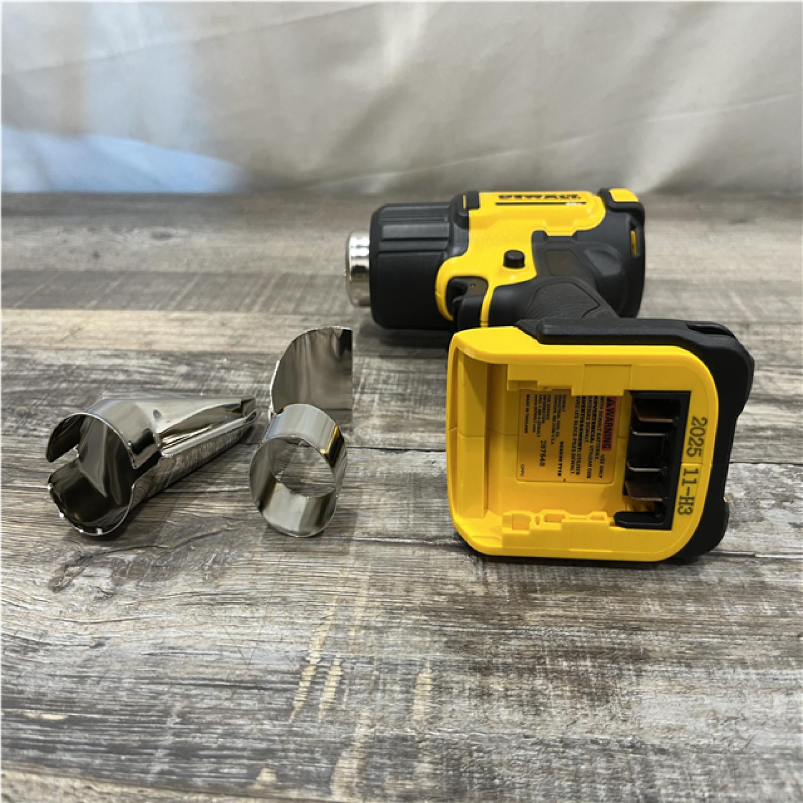 AS-IS DEWALT 20V MAX Cordless Compact Heat Gun with Flat and Hook Nozzle Attachments