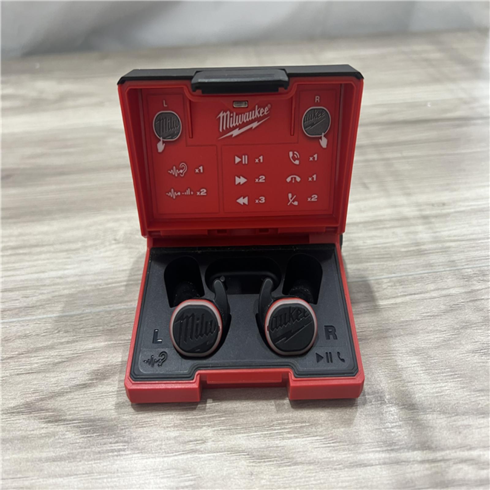AS-IS Milwaukee Tool REDLITHIUM™ USB Bluetooth® Jobsite Ear Buds