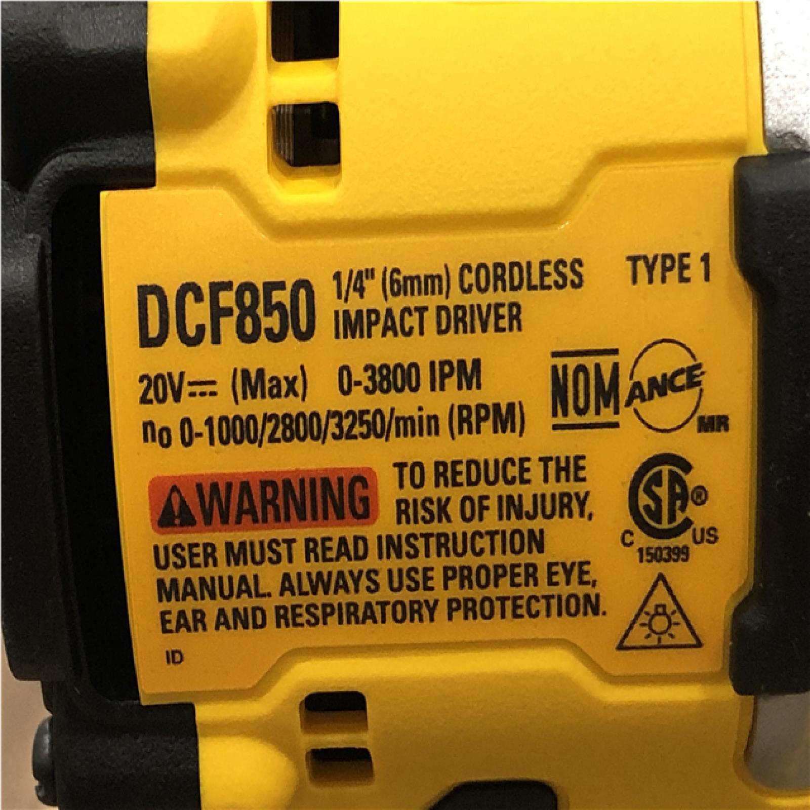 AS-IS DEWALT ATOMIC 20V MAX Lithium-Ion Cordless 1/4 in. Brushless Impact Driver Kit