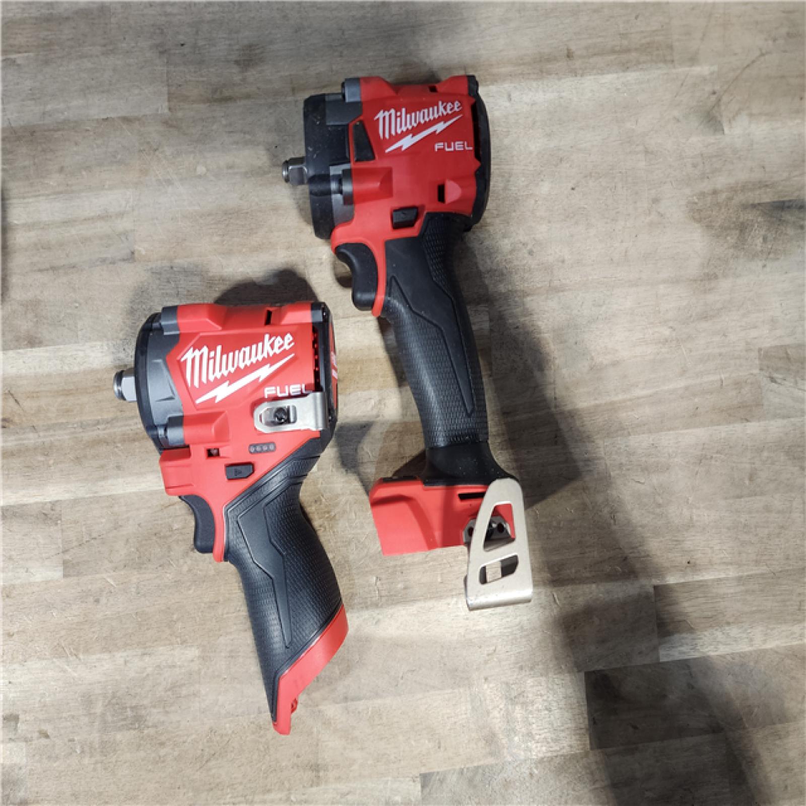 HOUSTON LOCATION - AS-IS MILWAUKEE 2 TOOL COMBO KIT W/ (2) BATTERY & CHARGER