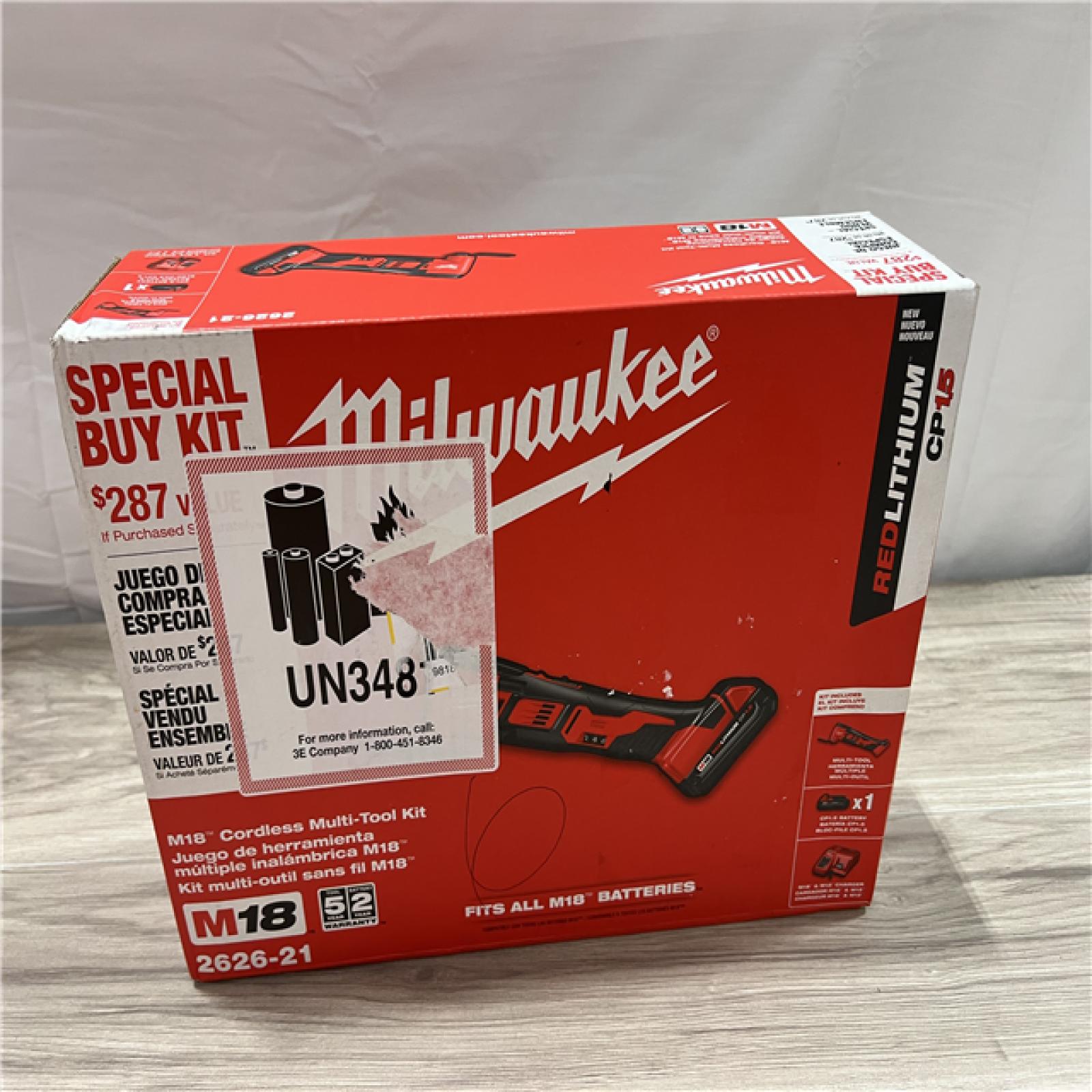 NEW Milwaukee 2626-21 M18 18V Cordless Oscillating Multi-Tool  Variable Speed  REDLITHIUM Battery Compatible  Fast Cutting  Sanding & Scraping Kit