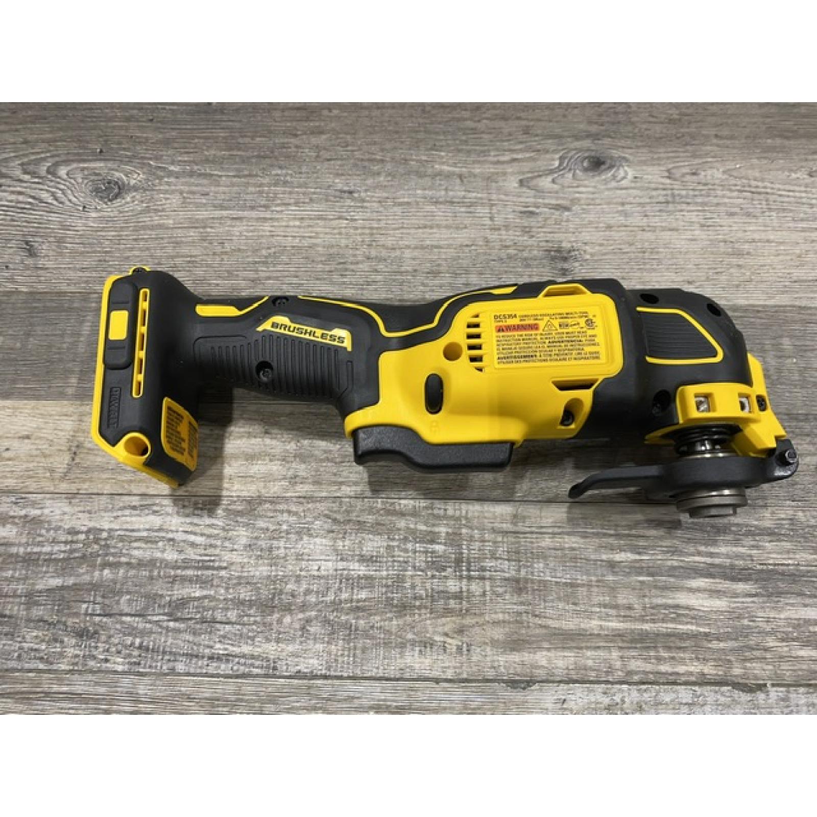 AS-IS DEWALT ATOMIC 20V MAX Cordless Brushless Oscillating Multi Tool Kit