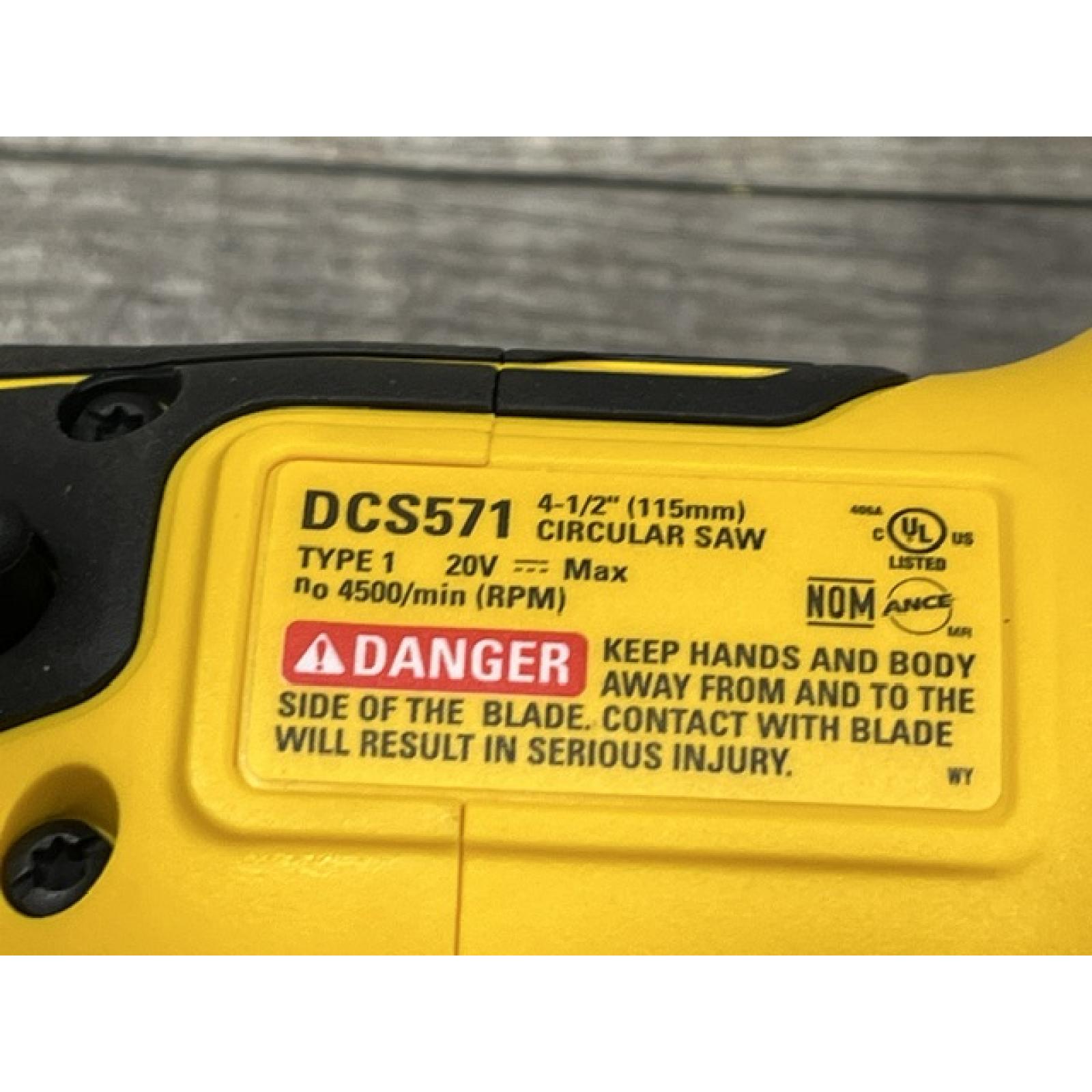 AS-IS DEWALT ATOMIC 20V MAX Cordless Brushless 4-1/2 in. Circular Saw (Tool Only)