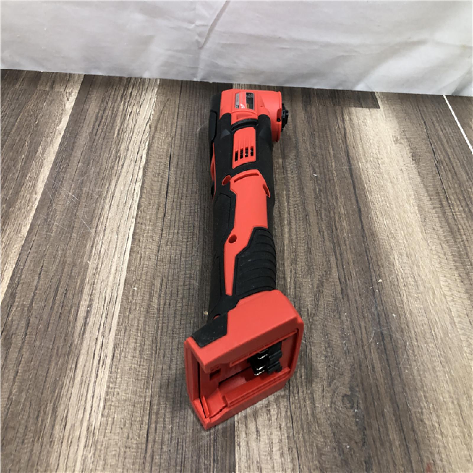 AS-IS Milwaukee M18 18V Lithium-Ion Cordless Oscillating Multi-Tool (Tool-Only)