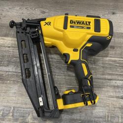 AS-IS DEWALT 20V MAX XR 16-Gauge Electric Cordless Angled Finishing Nailer Kit
