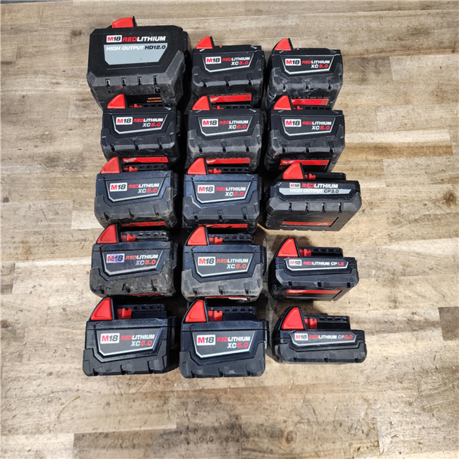 HOUSTON LOCATION - AS-IS MILWAUKEE BATTERY PACK QTY - 15